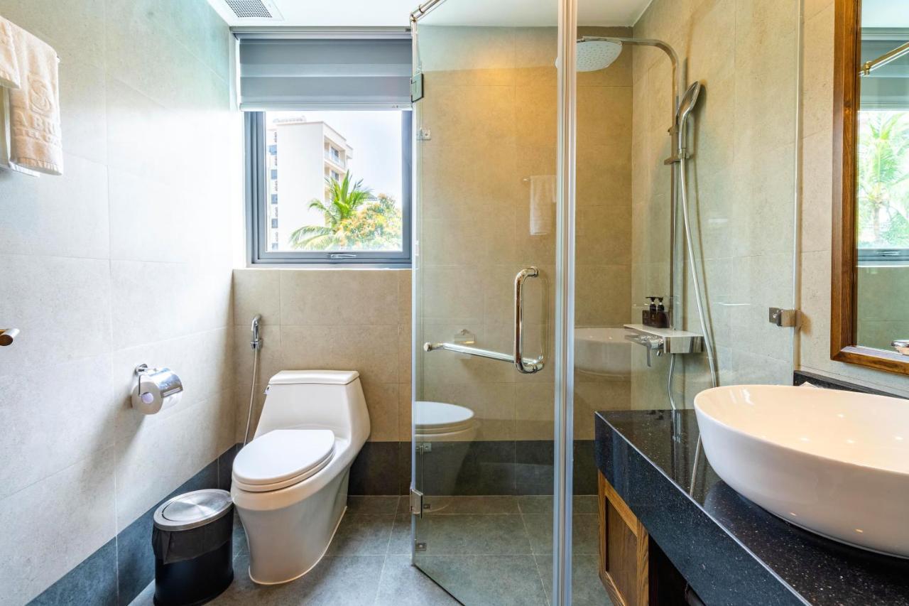 Sea Breeze Condotel Danang Bagian luar foto