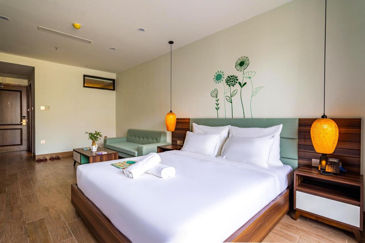 Sea Breeze Condotel Danang Bagian luar foto